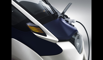 Toyota i-Road Electric Personal Mobility Vehicle Concept -expected for 2014 4